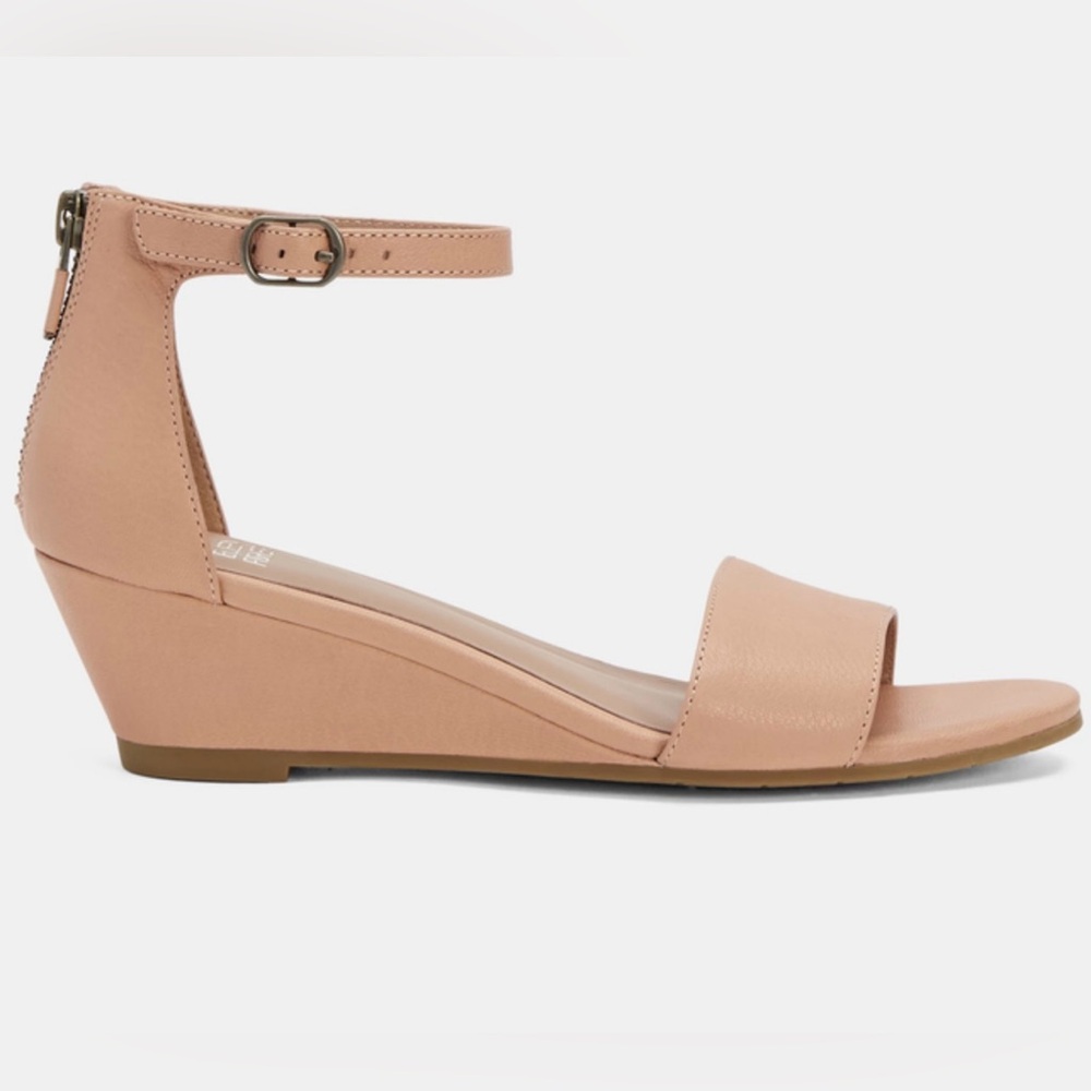 New Eileen Fisher Mara Tumbled Leather Wedge Sandal size 7.5